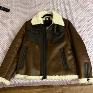 New tommy hilfiger leather men jacket size L.